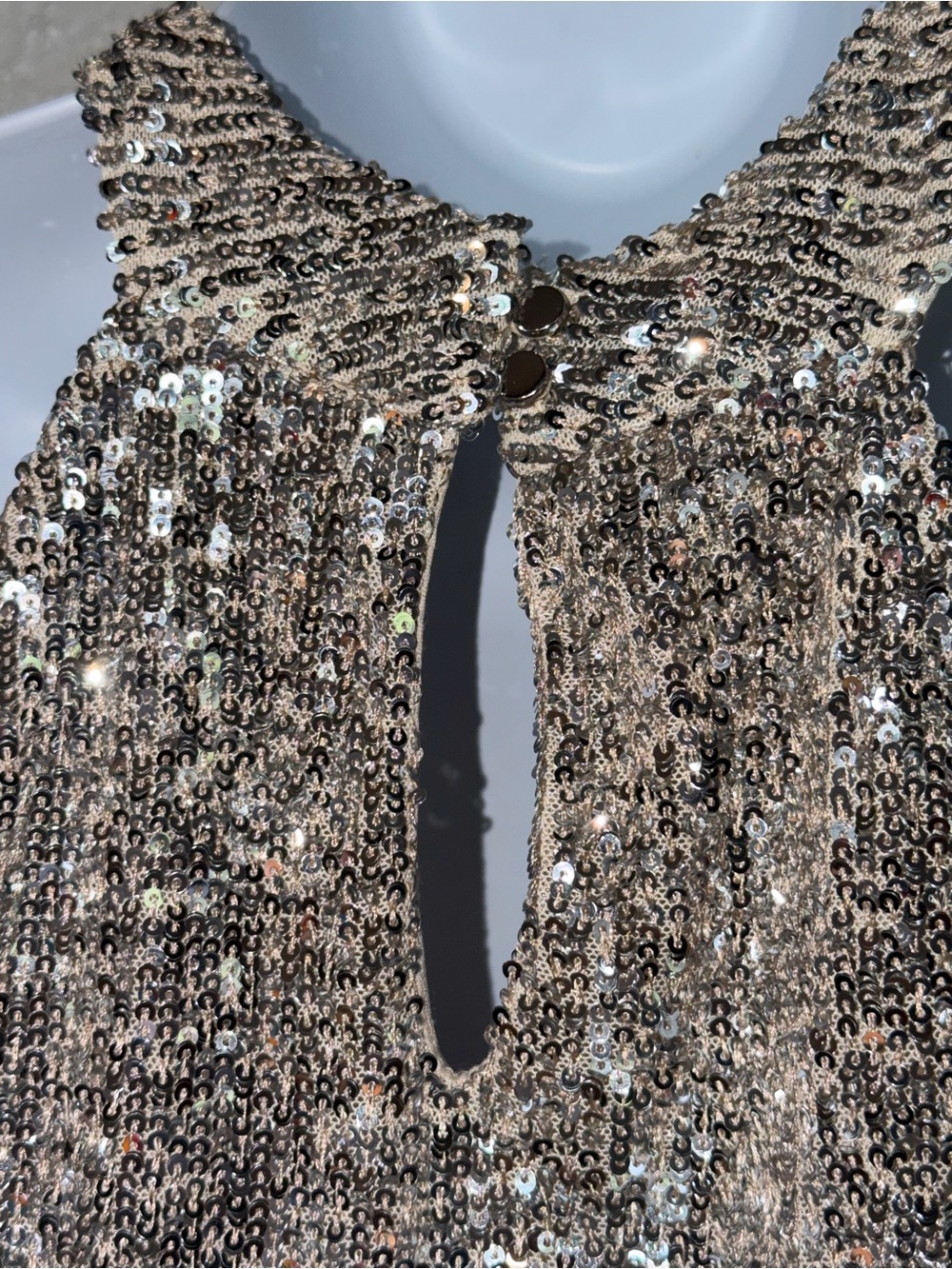 Cable & Gauge Champagne Gold Sequins Sleeveless Halter Neck Lined Top Sz M NWOT - Picture 12 of 16
